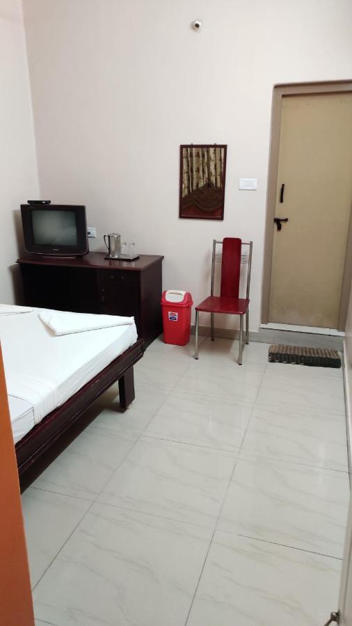 Sibi Lodge Коимбатур Экстерьер фото